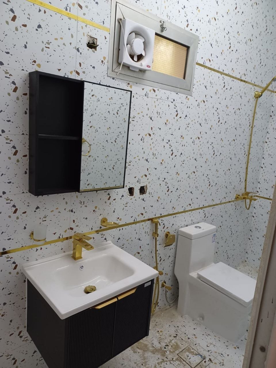 تمديدات مواسير المياه